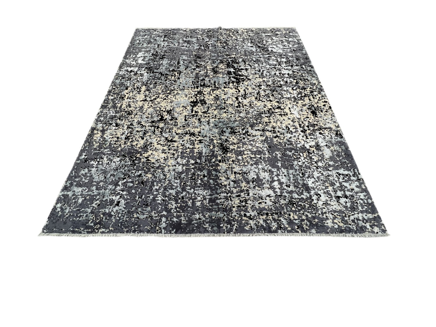 فرش پشمی ماشینی طبیعی و ارگانیک کد 51110 - زمینه طوسی پر رنگ - حاشیه آبی کم رنگ