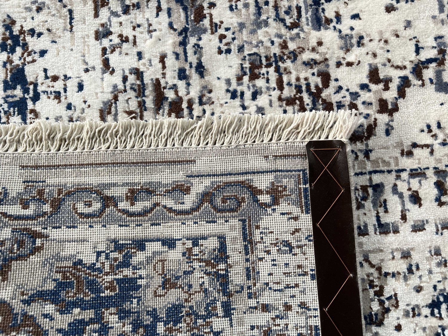 فرش پشمی ماشینی طبیعی و ارگانیک کد 0103 - زمینه کرم - حاشیه سفید