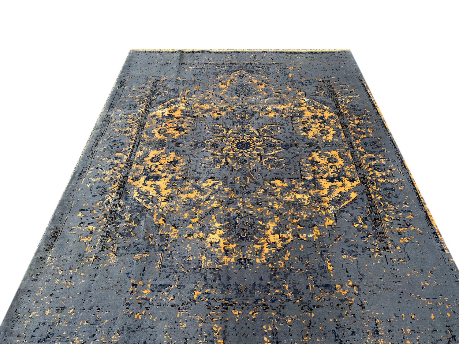 فرش پشمی ماشینی طبیعی و ارگانیک کد 0130 - زمینه طوسی پر رنگ - حاشیه طوسی پر رنگ