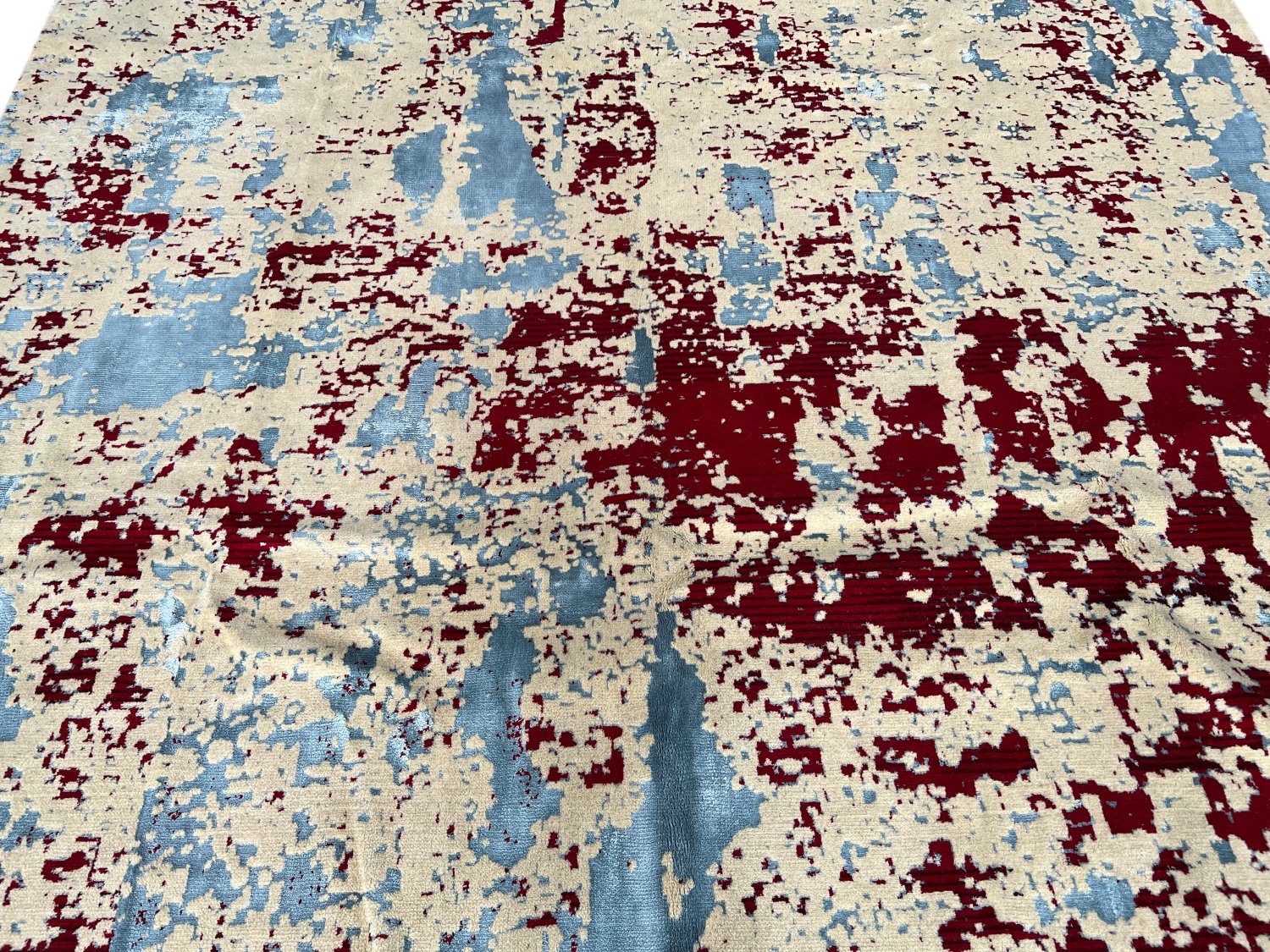 فرش پشمی ماشینی طبیعی و ارگانیک کد 0096 - زمینه کرم - حاشیه لاکی