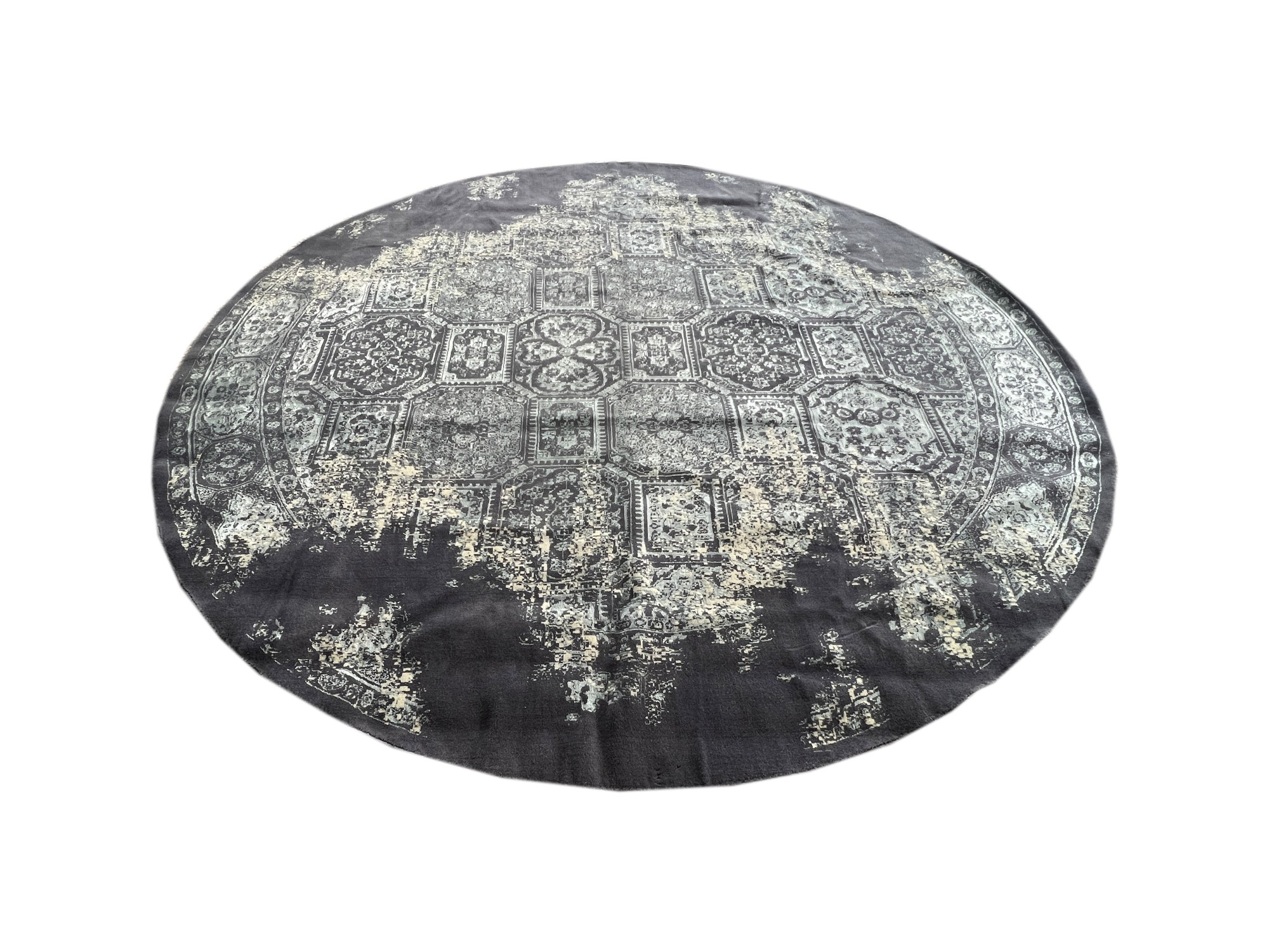 فرش پشمی ماشینی طبیعی و ارگانیک کد 0127 - زمینه طوسی پر رنگ - حاشیه آبی کم رنگ